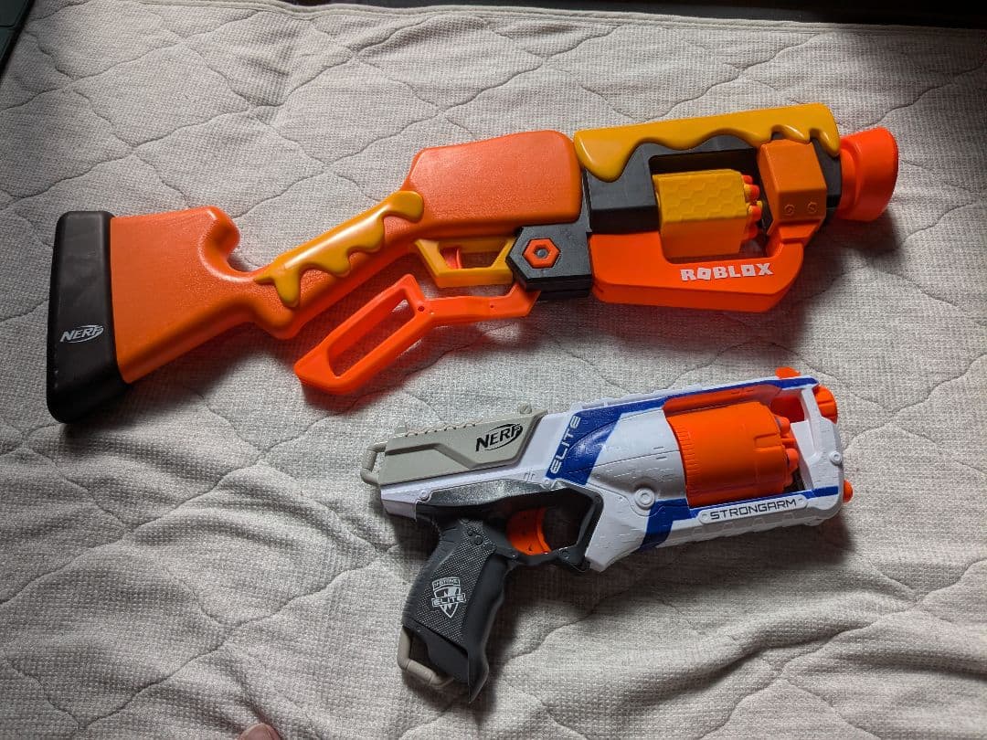 NERF トイガン 青/オレンジ ダーツ付き