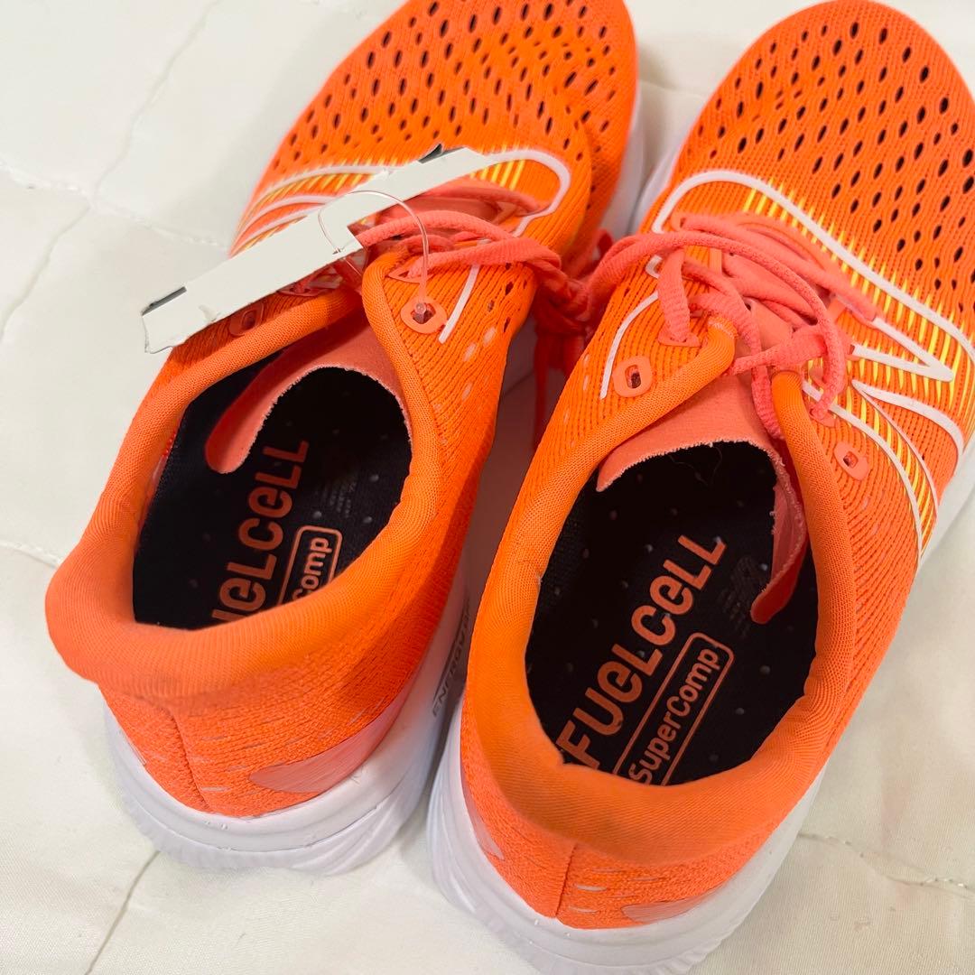 【新品】ニューバランス　フューエルセル スーパーコンプ ペーサー 23.0㎝