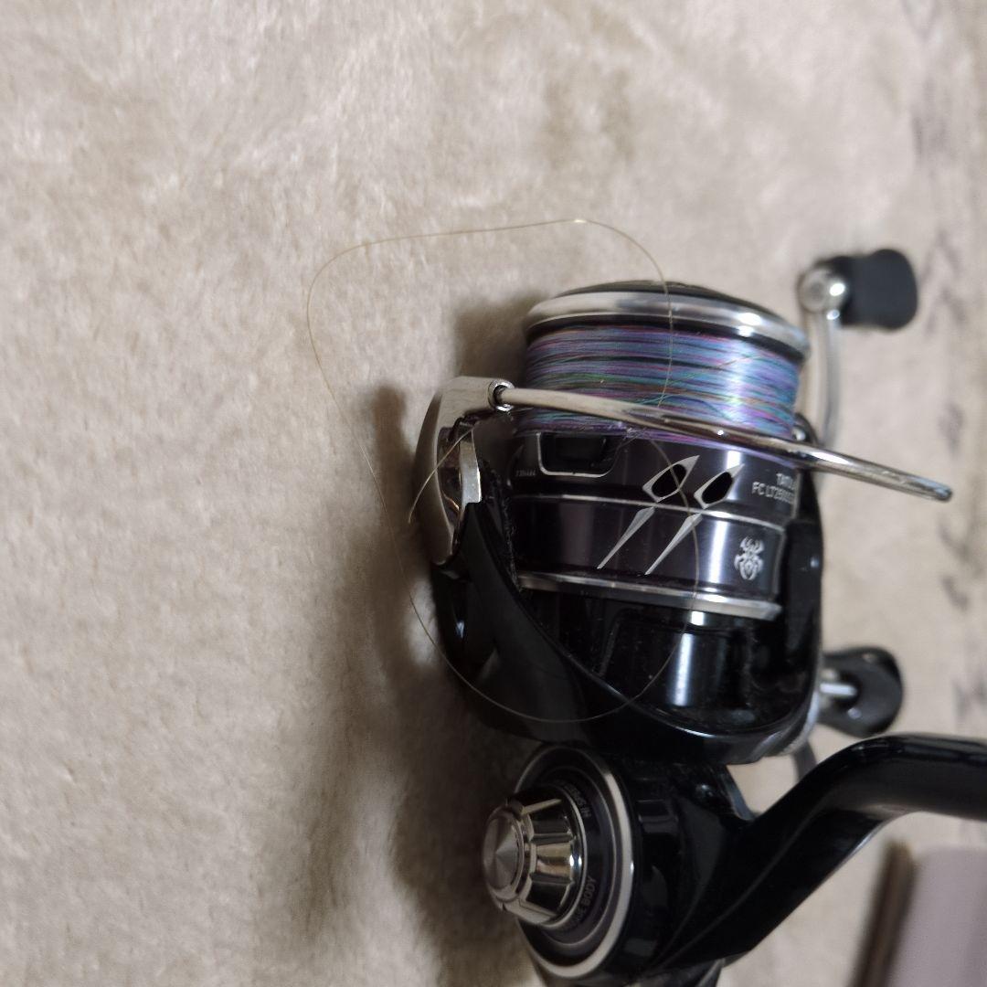 ス*〜様 TATULA FC LT2500SS-H-QD スピニングリール