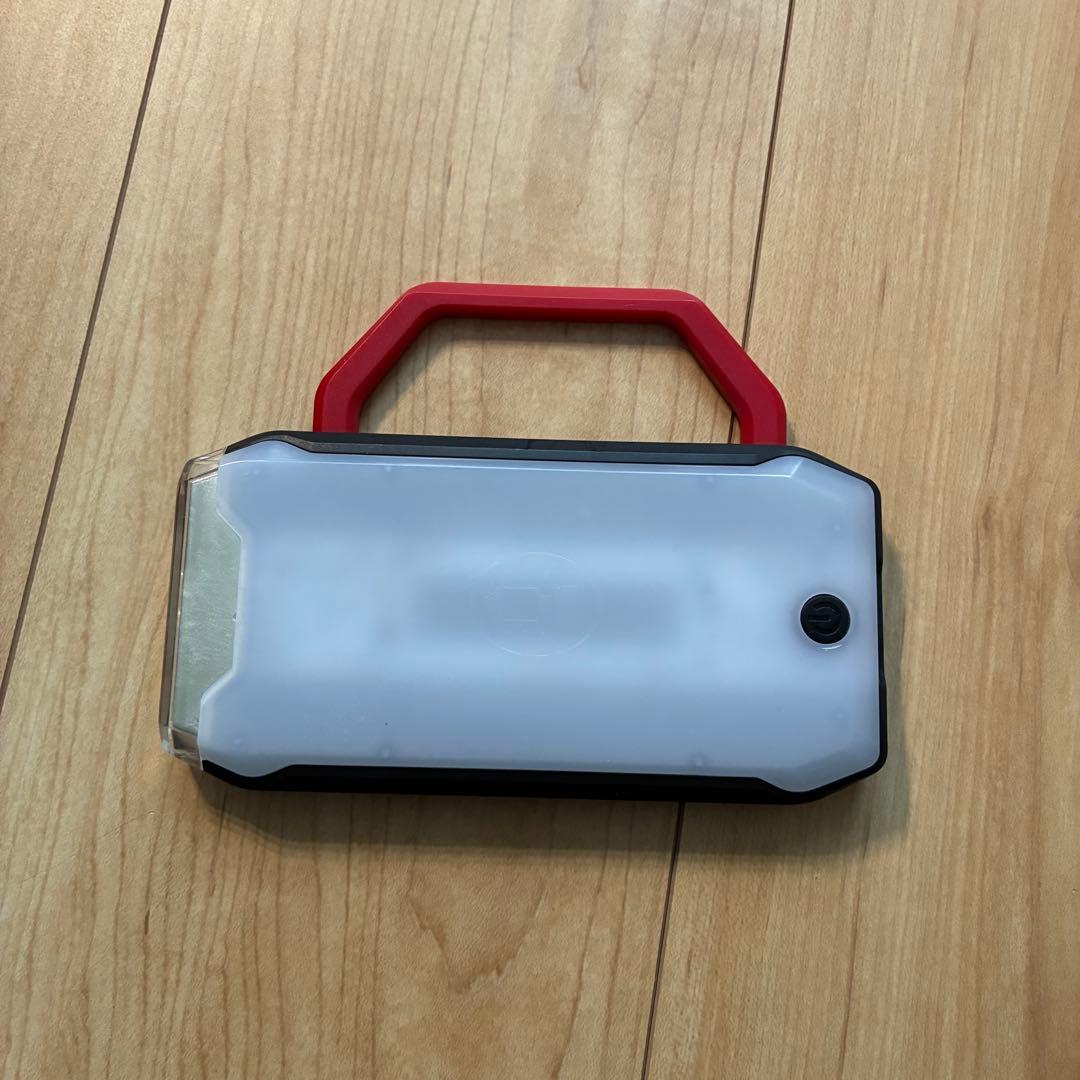 Coleman クアッドマルチパネルLEDランタン 動作確認済　乾電池付き