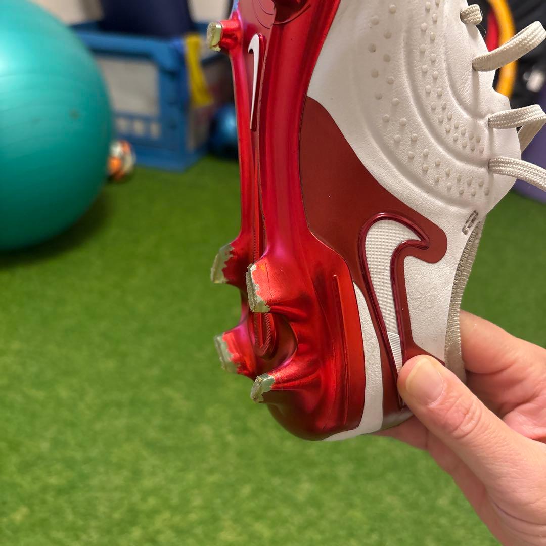 Nike サッカーシューズ ホワイト/レッド