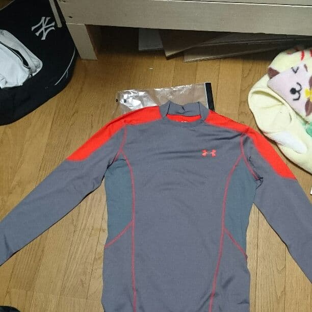 under armour ハイブリッドネック