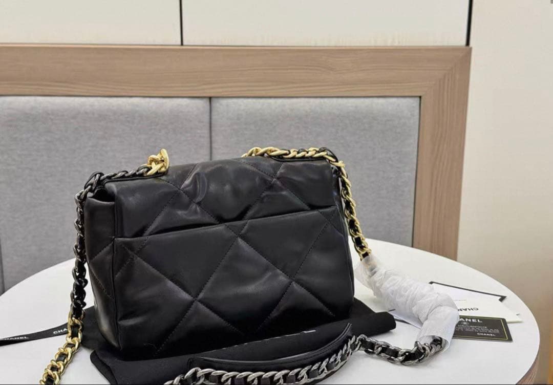 CHANEL 19bag キルティングショルダーバッグ