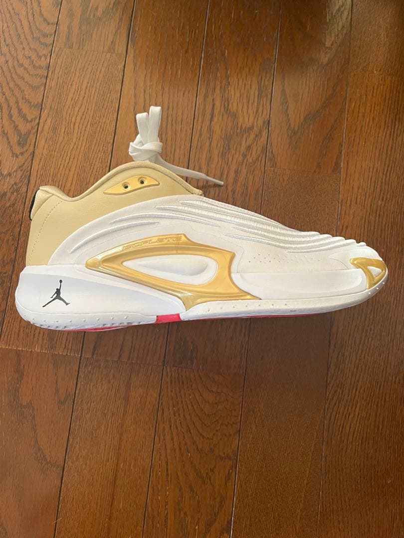 新品　JORDAN LUKA 3 SE PF 11 ルカ3 27.5 値下げ可能