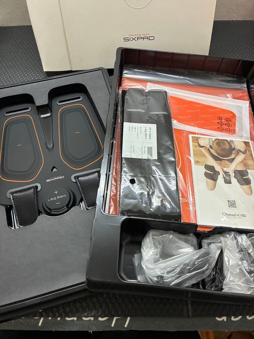 ★未使用品★MTG SIX PAD レッグベルト EMS運動機器 シックスパッド