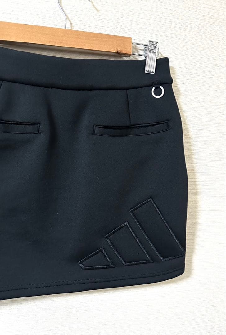 専用 アディダスadidas ダンボールニット パーカー、スカート上下セット