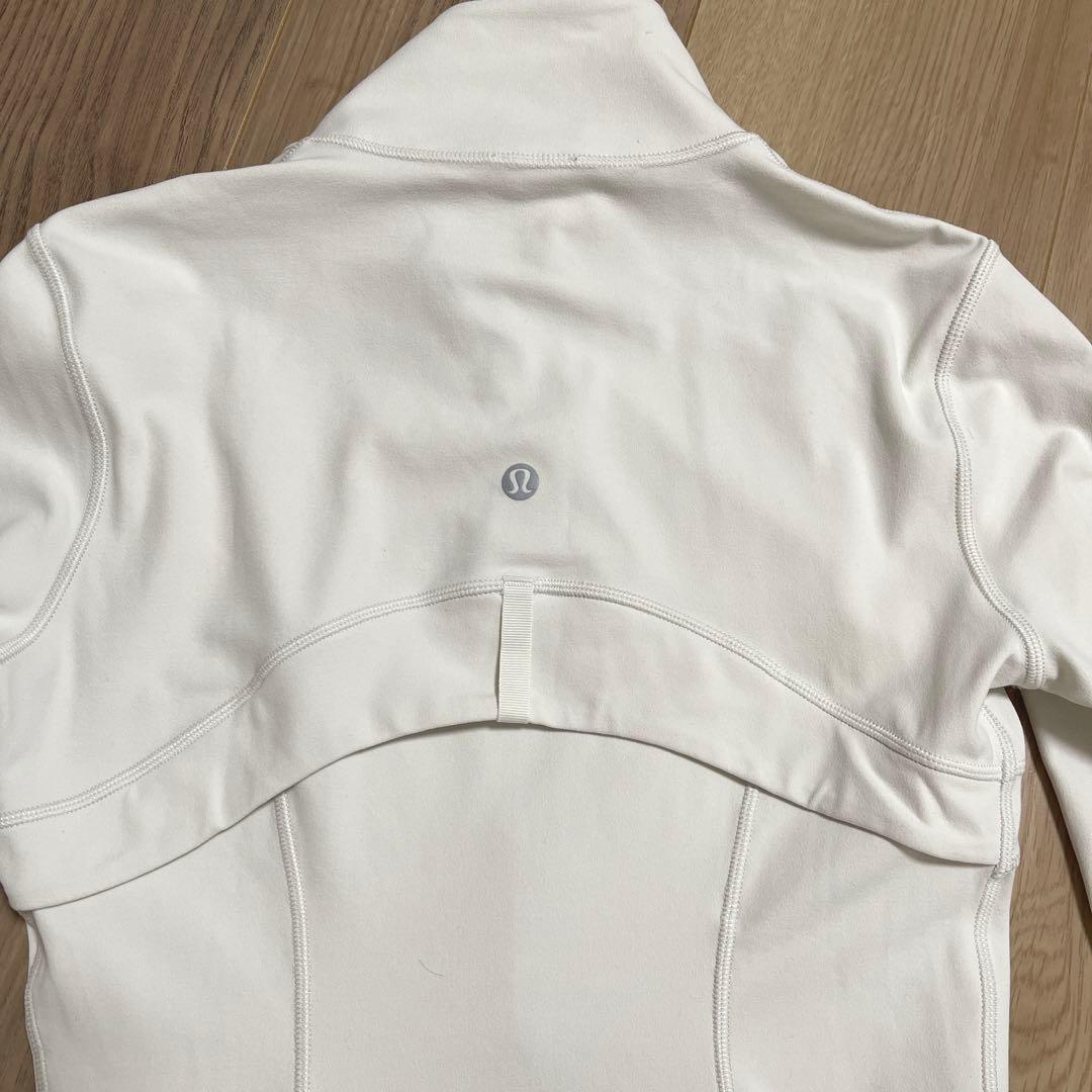 ルルレモン Luluremon DefineジャケットNulu Ivory