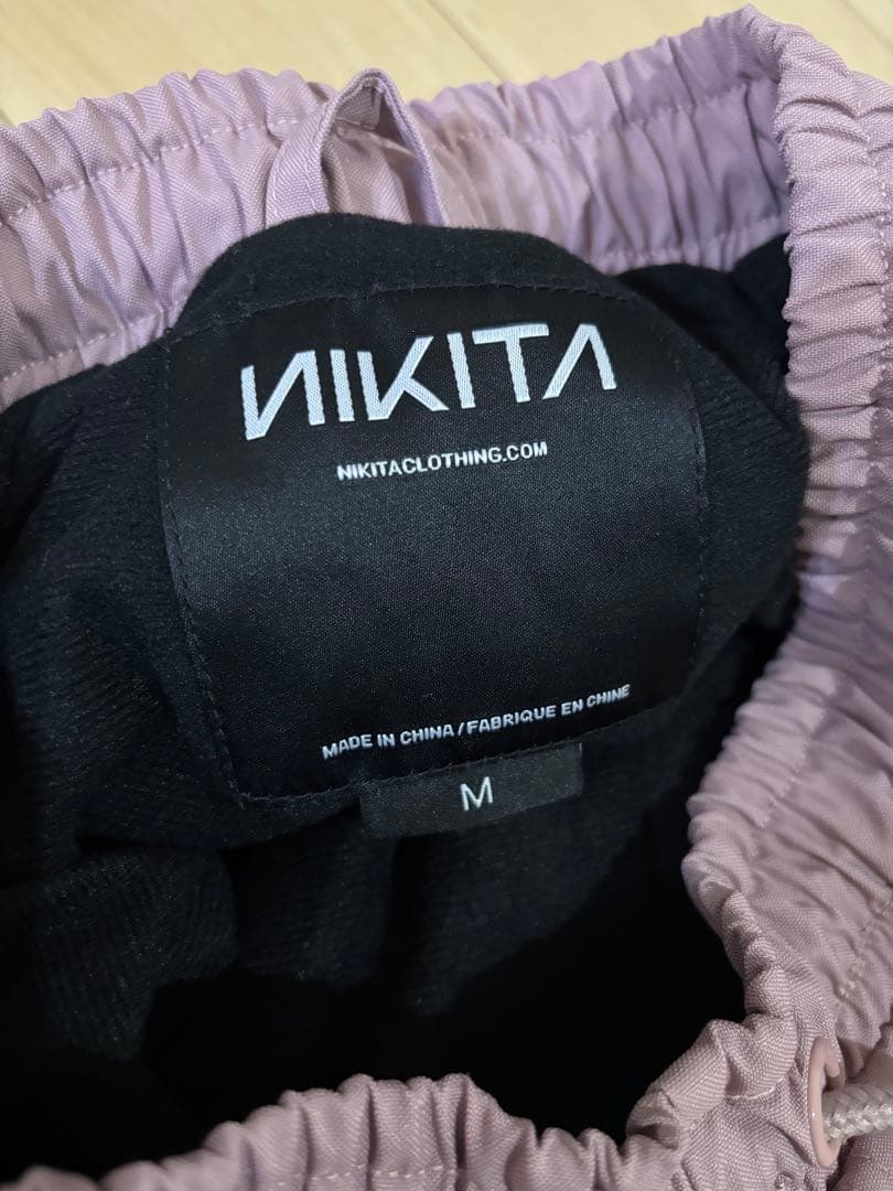 NIKITA スノーボードウェアパンツ　ピンク