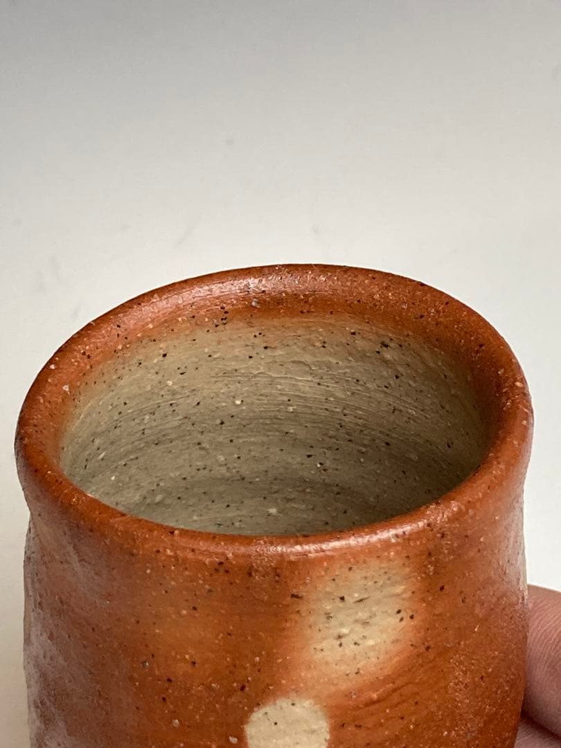 高力芳照 作 備前火襷酒呑 備前火襷水玉酒呑 共箱 酒器 酒盃 ぐい呑