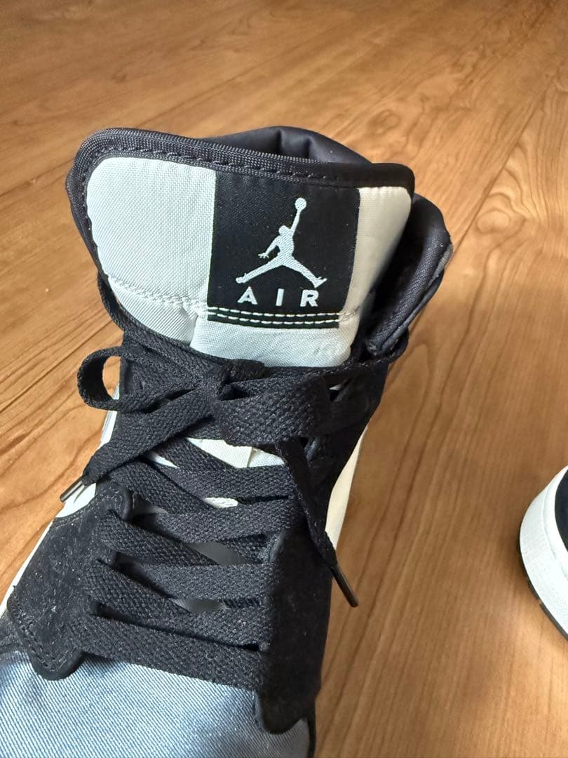 Nike Air Jordan 1 黒/グレー 高トップ