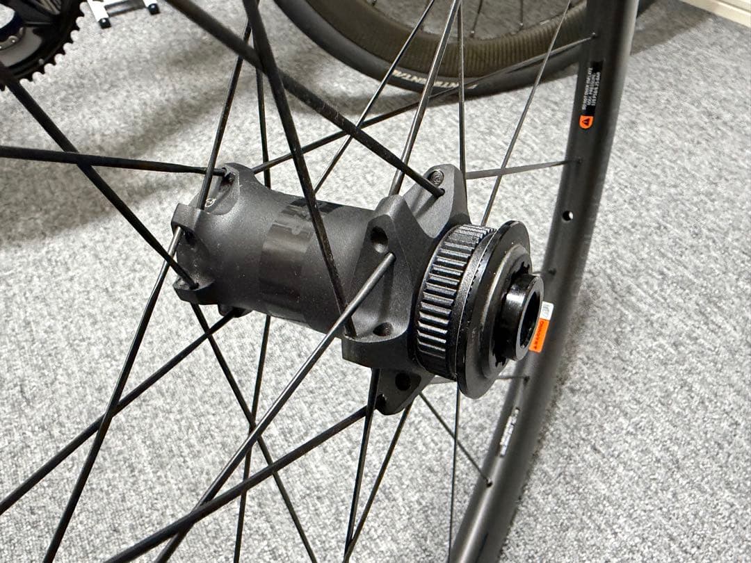 Bontrager aeolus pro 3 カーボン DB