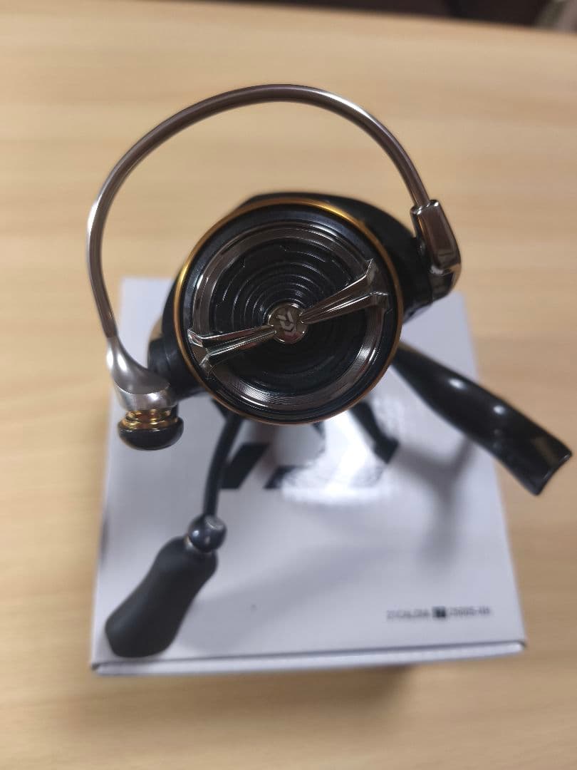 Daiwa 21CALDIA LT 2500S-XH スピニングリール