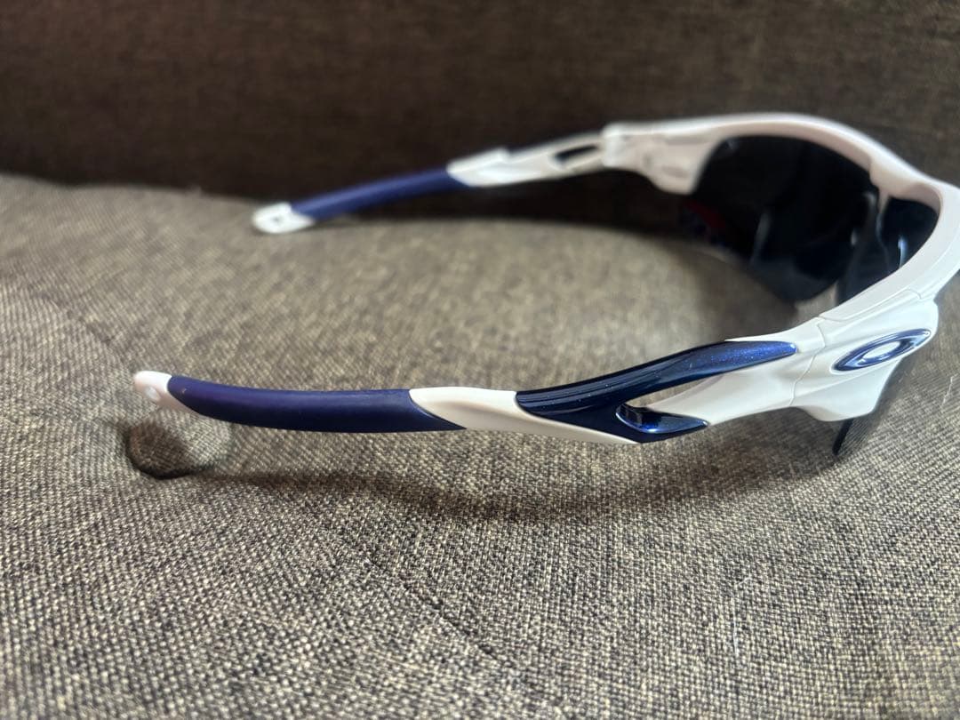 Oakley スポーツサングラス ホワイトフレームケース付き