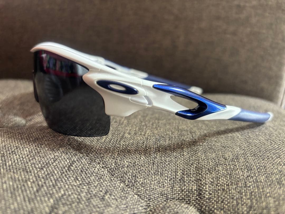 Oakley スポーツサングラス ホワイトフレームケース付き