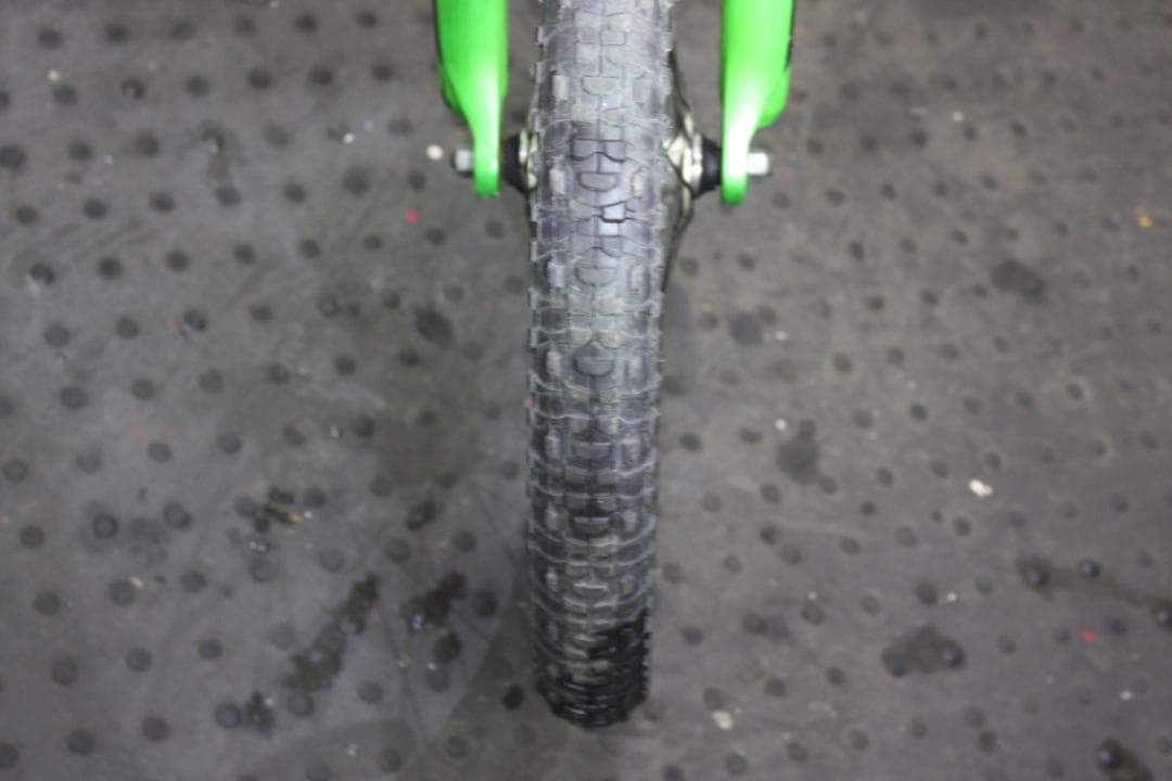 スペシャライズド HOTROCK20 20型 アルミ 6速 本格子供用MTB