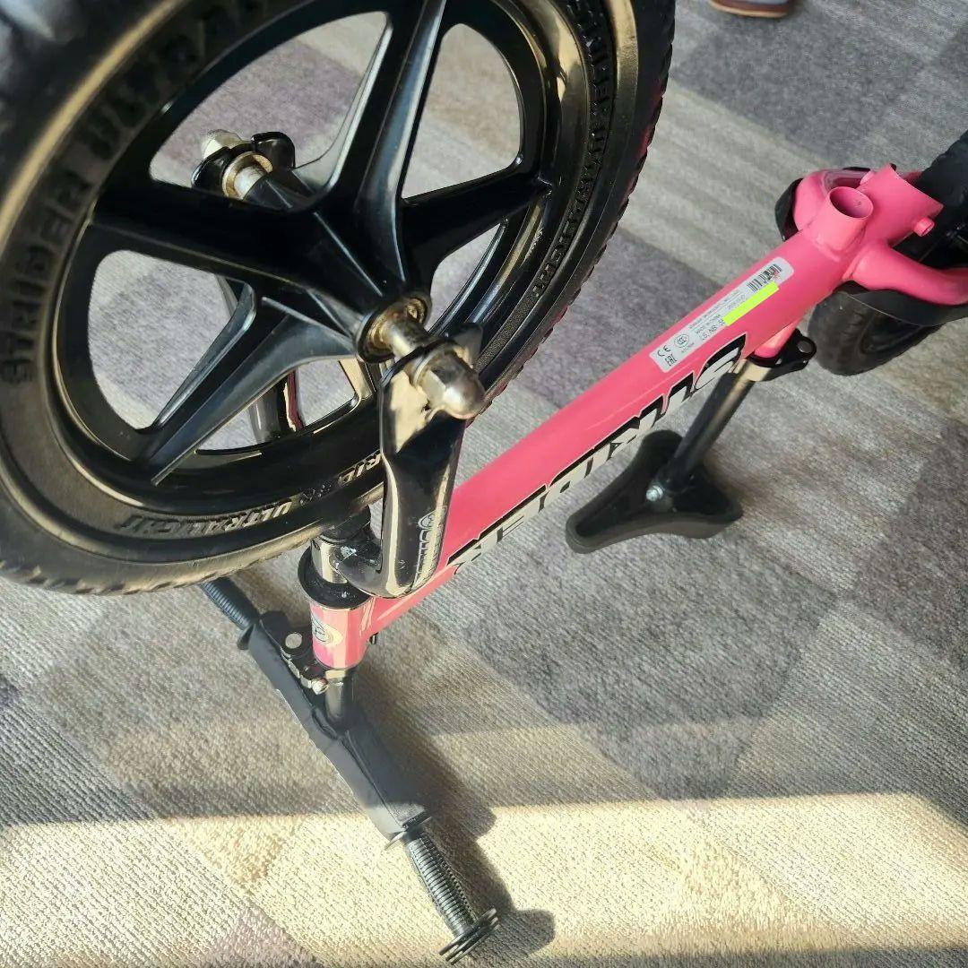 美品　STRIDER　ストライダー12　足乗せ　おまけ付