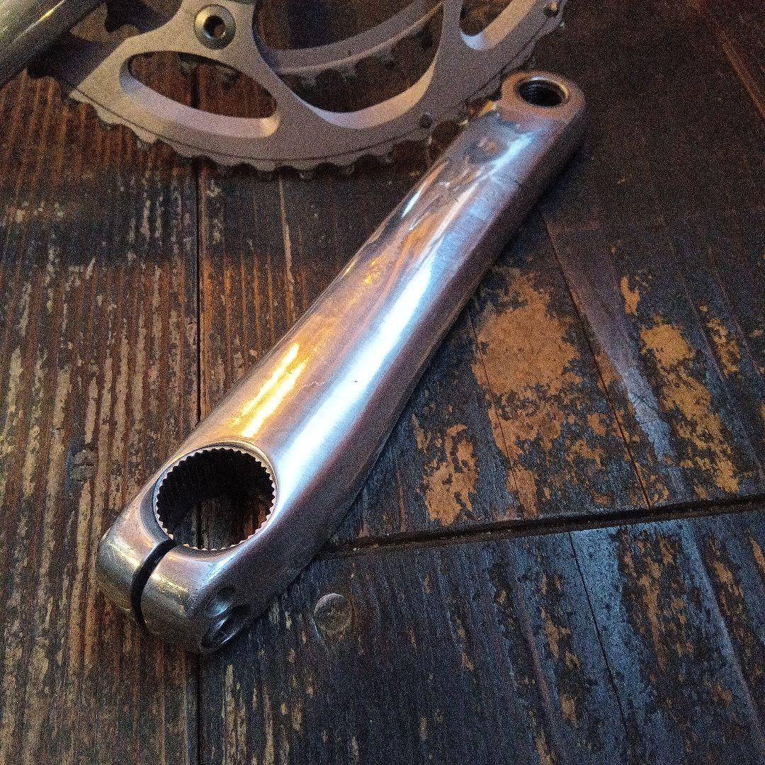 SHIMANO　クランクセット スプロケット付き