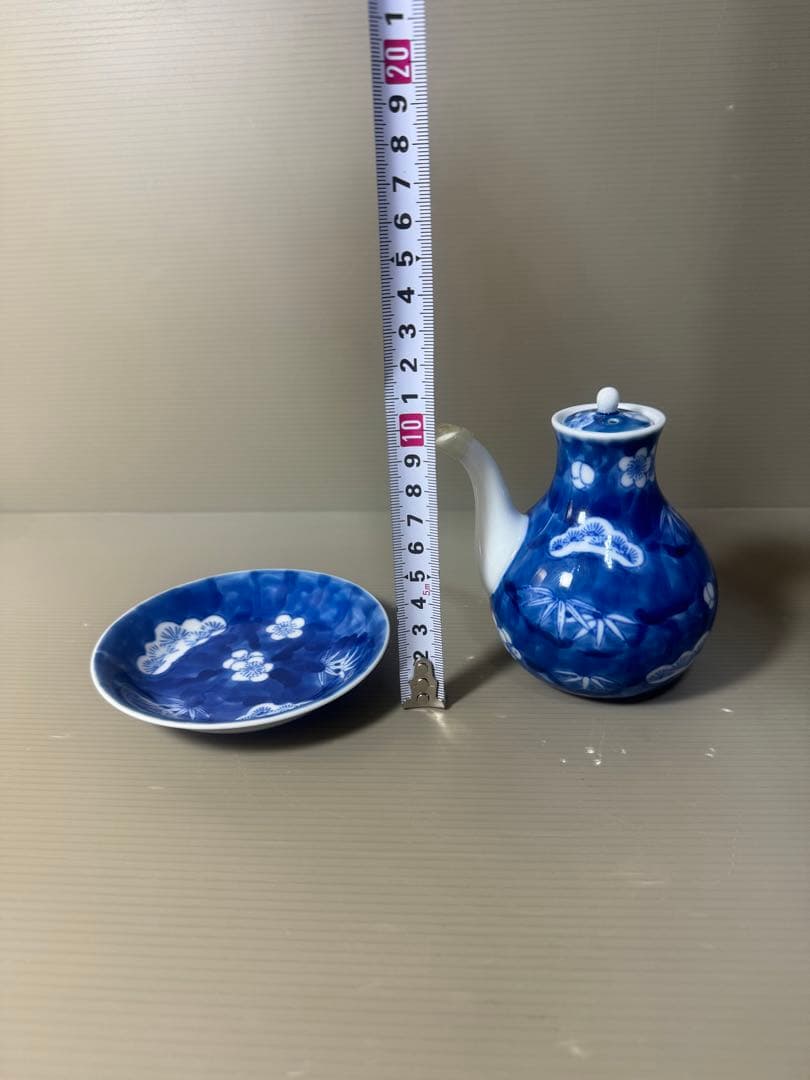 2524 深川製磁　松竹梅文　醤油差し(受け皿付き)  未使用