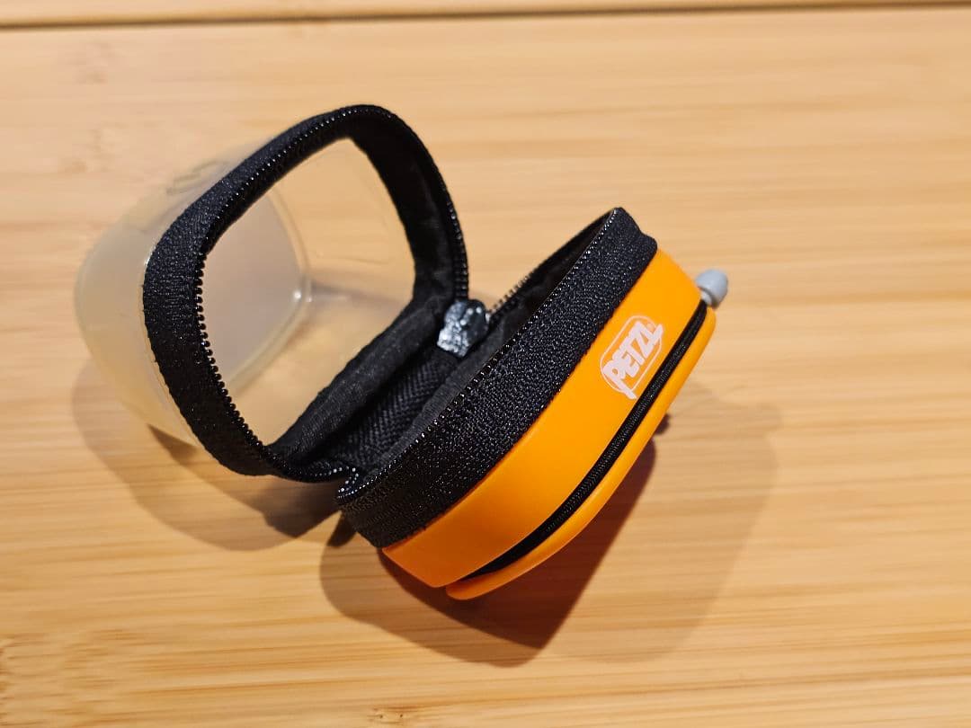 PETZL ヘッドランプ2個 + バッテリー2個 + ランタンケース