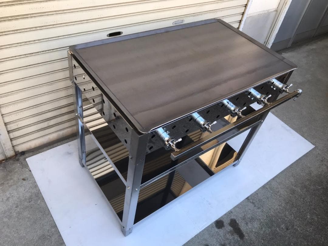大幅値下げ ９００×５５０【新品　グリドル　鉄板焼　グリラー】台付　天板１枚です