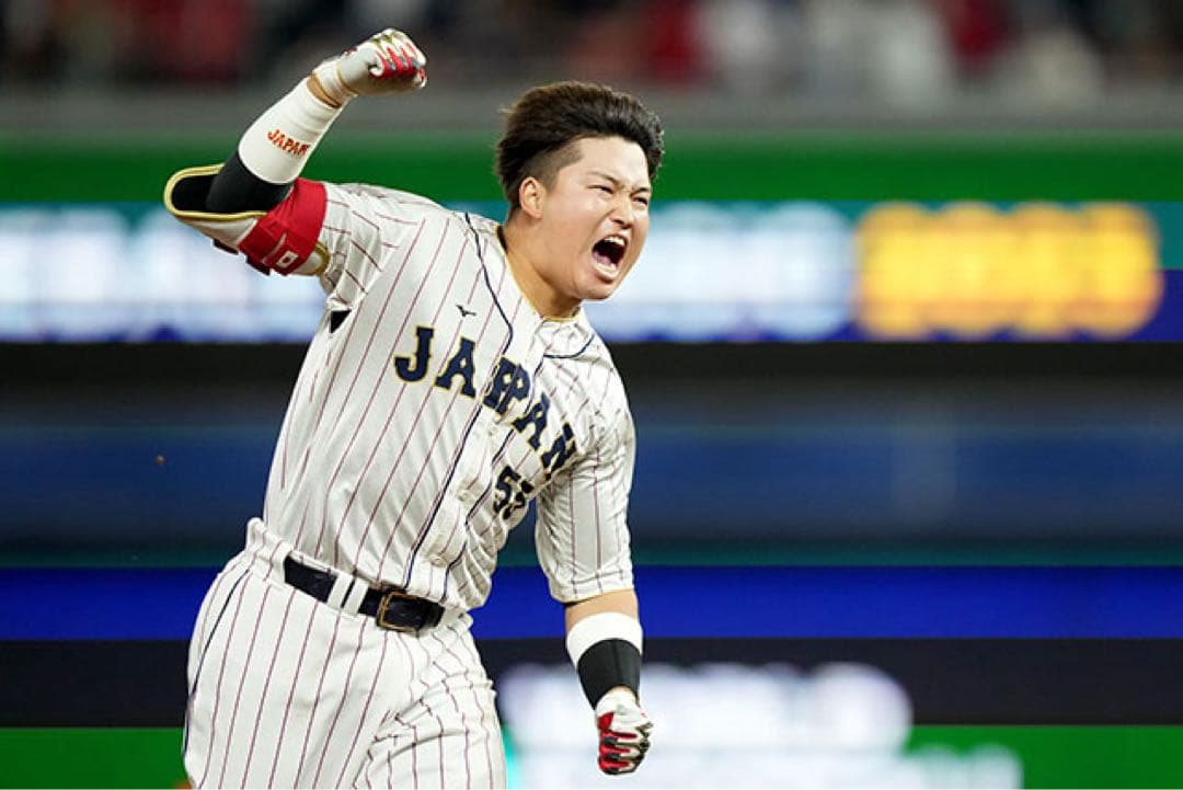 ヤクルトスワローズ　村上宗隆　バット NPBマーク 支給品　実使用　三冠王　山田