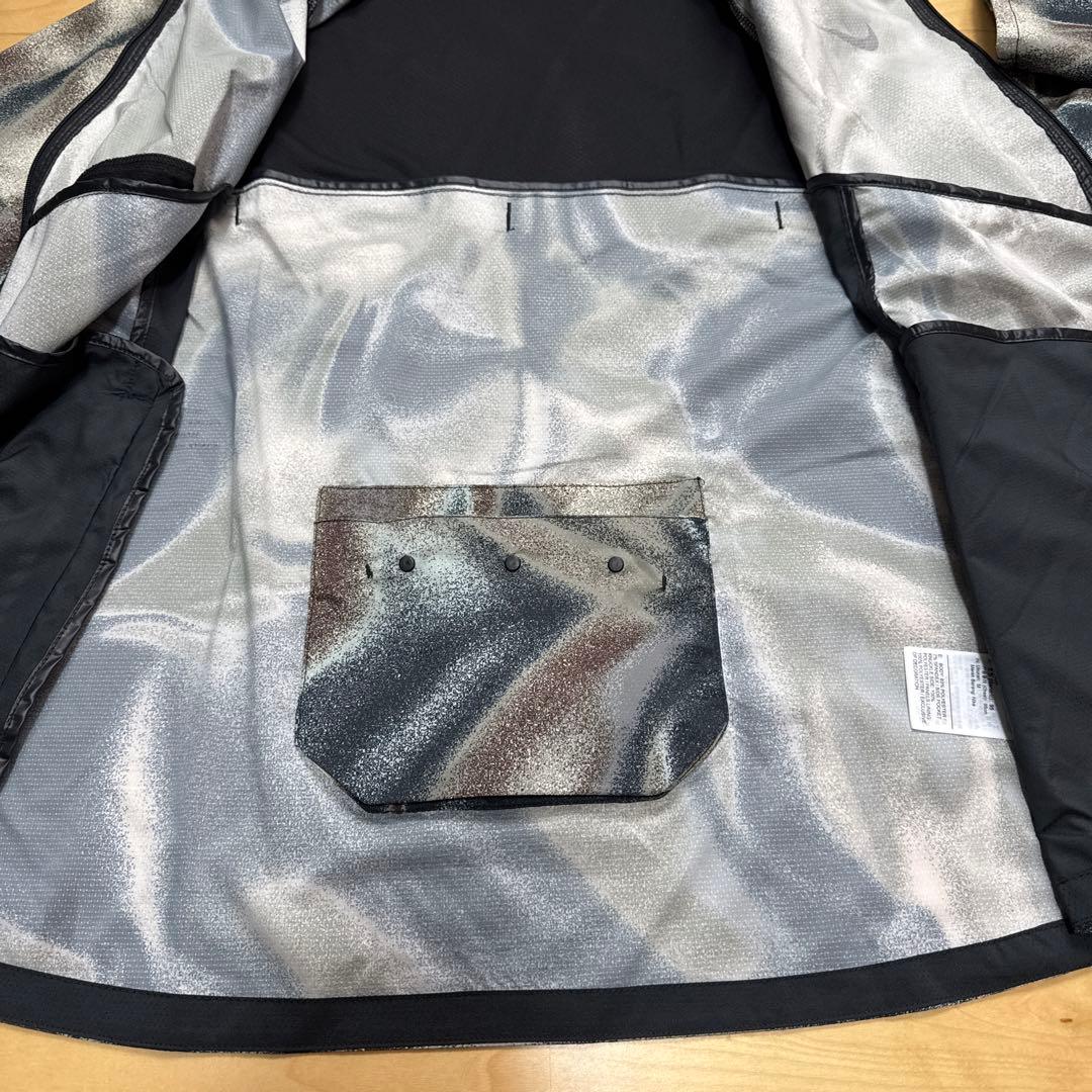 NIKE ランニングジャケット　ウィンドランナー　フルジップ　黒　総柄　M新品