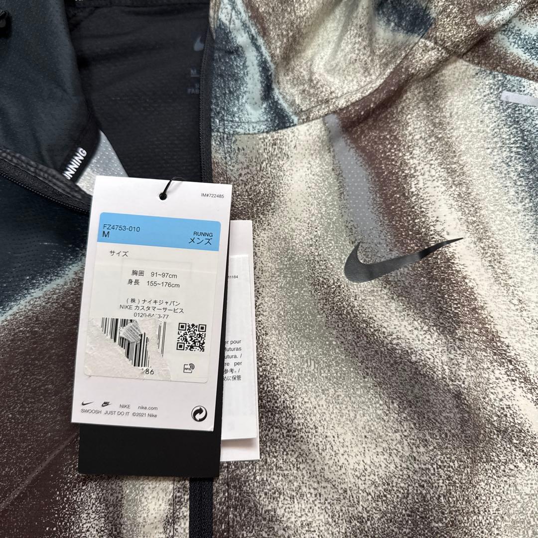 NIKE ランニングジャケット　ウィンドランナー　フルジップ　黒　総柄　M新品