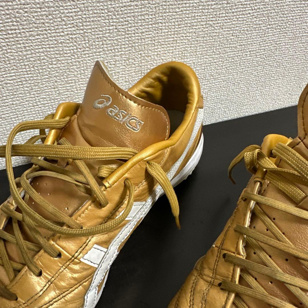 asics ゴールド サッカーシューズ