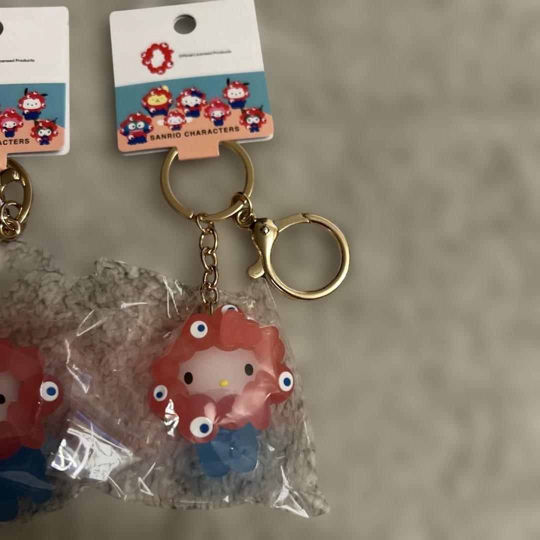 新品　ミャクミャク　立体マスコットクリアホルダー　キティ　クロミ　マイメロディ