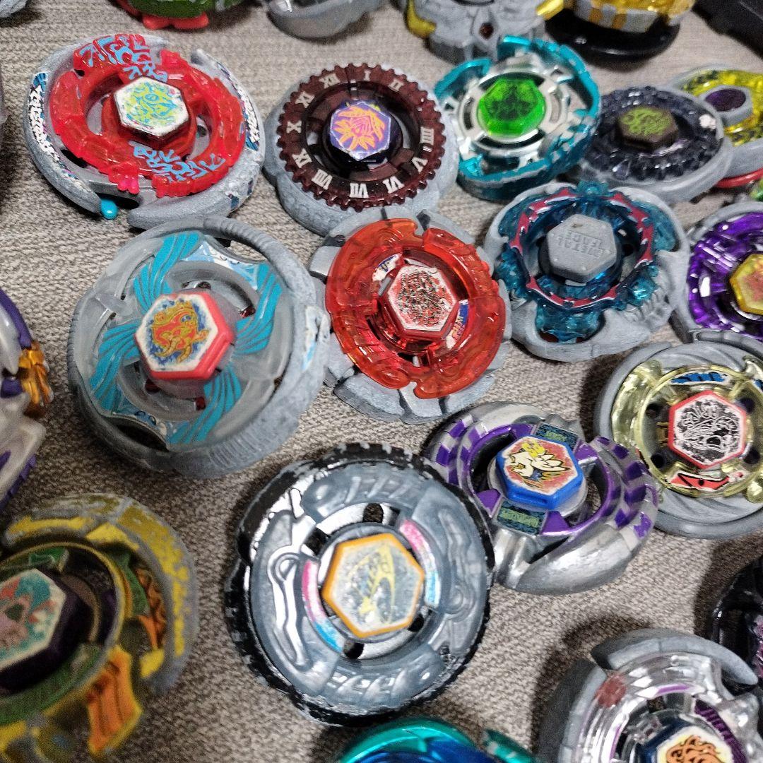 ベイブレード 約100個セット スピンスタンド付き
