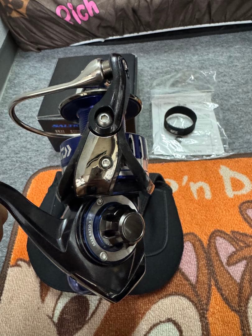 Daiwa 15SALTIGA 4500H スピニングリール