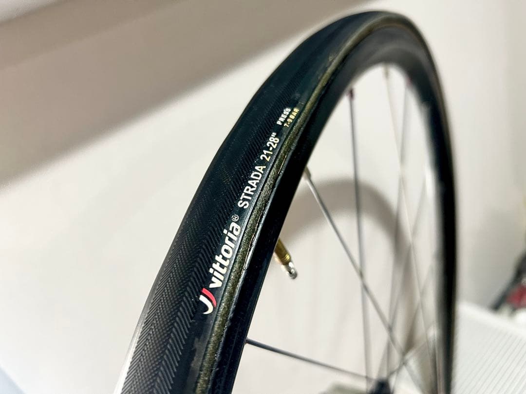 【カーボン製 完組ホイール】 軽量950g！クラック有チューブラータイヤ付