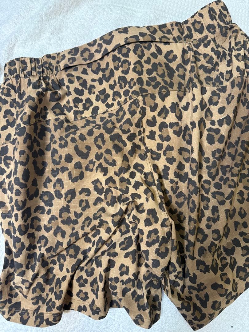 ルルレモン　ヒョウ柄 レオパード　ハーフパンツ　完売品