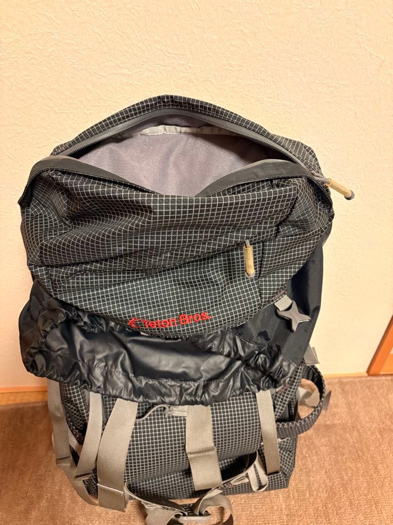 Teton Bros. 中型バックパック チェック柄