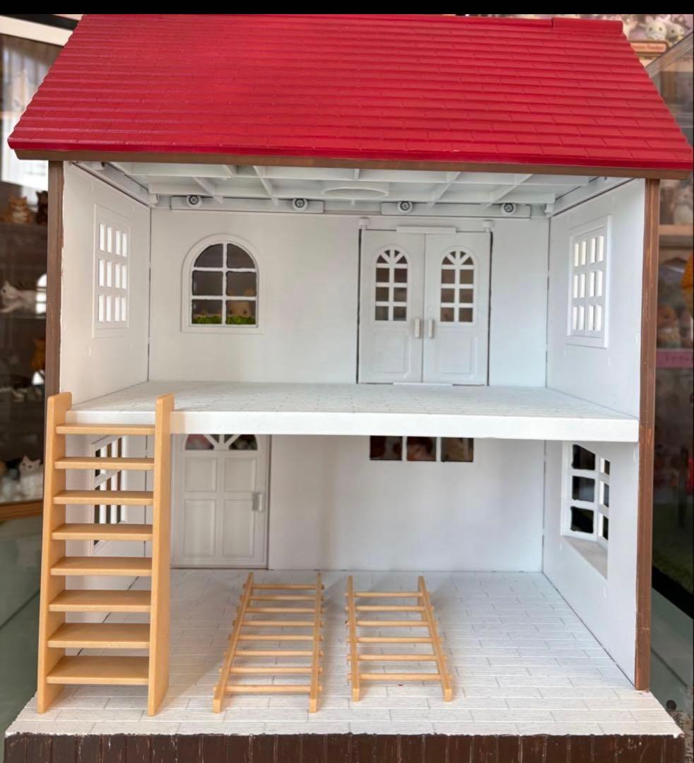 シルバニアファミリー　家　赤い屋根　人形　家具　おまとめ