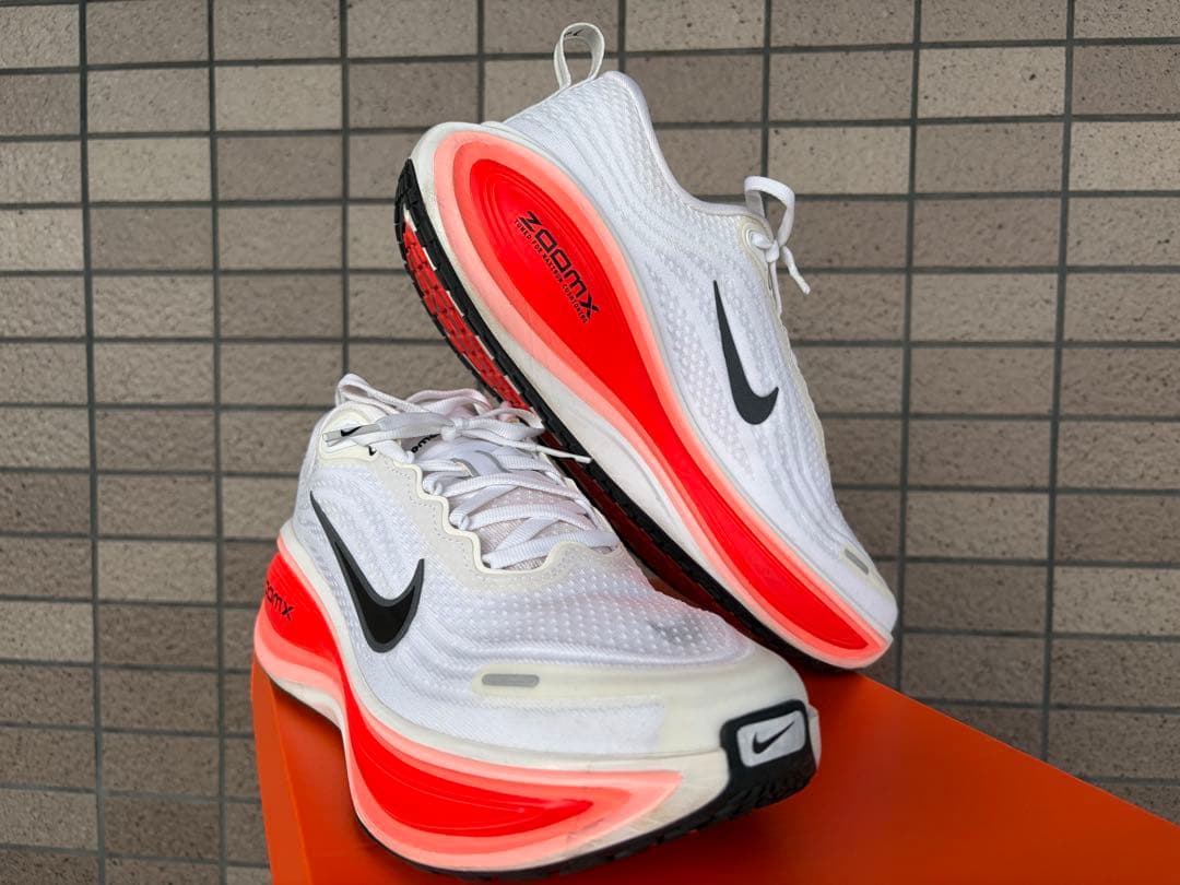 Nike ナイキ　ボメロプラス 25.5cm