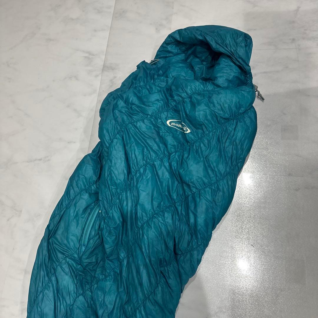 美品モンベルダウンハガー900 #3 使える時期が長い寝袋です