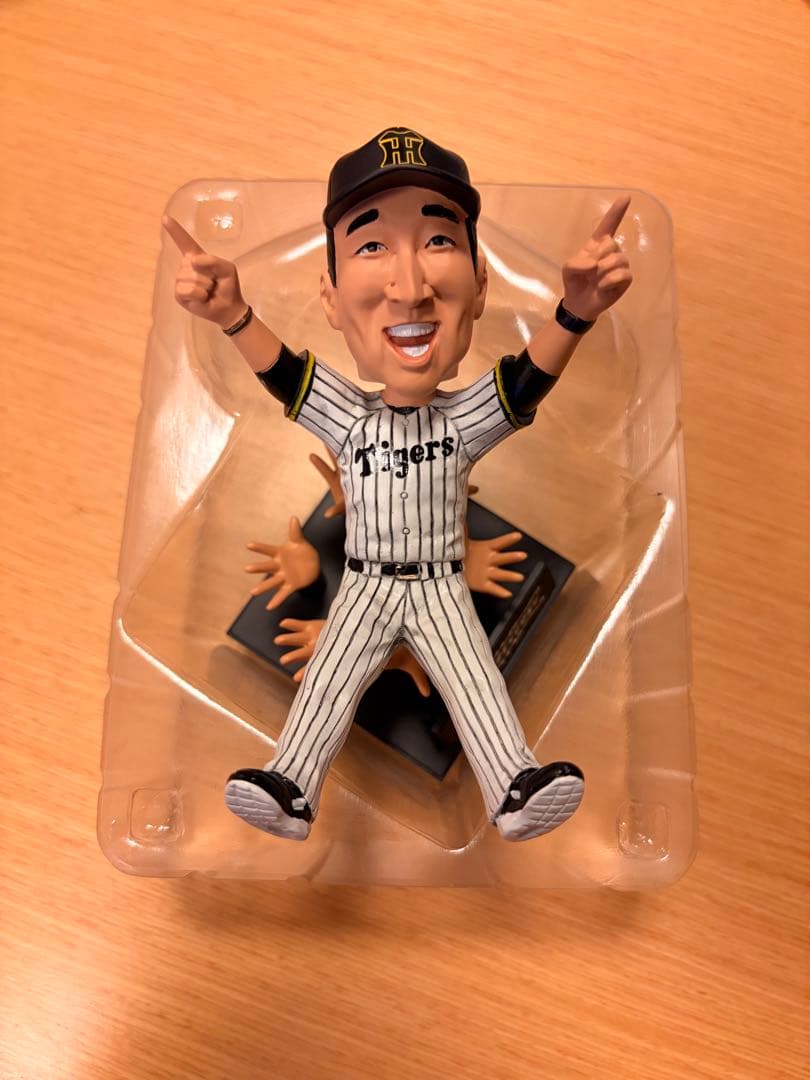 阪神タイガース　藤川監督胴上げボブルヘッドフィギュア　2個セット