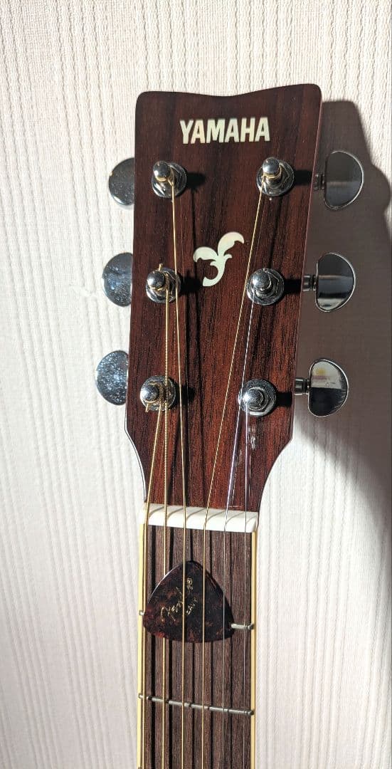 YAMAHAアコースティックギター FG820　ハードケース＆カポタスト付き