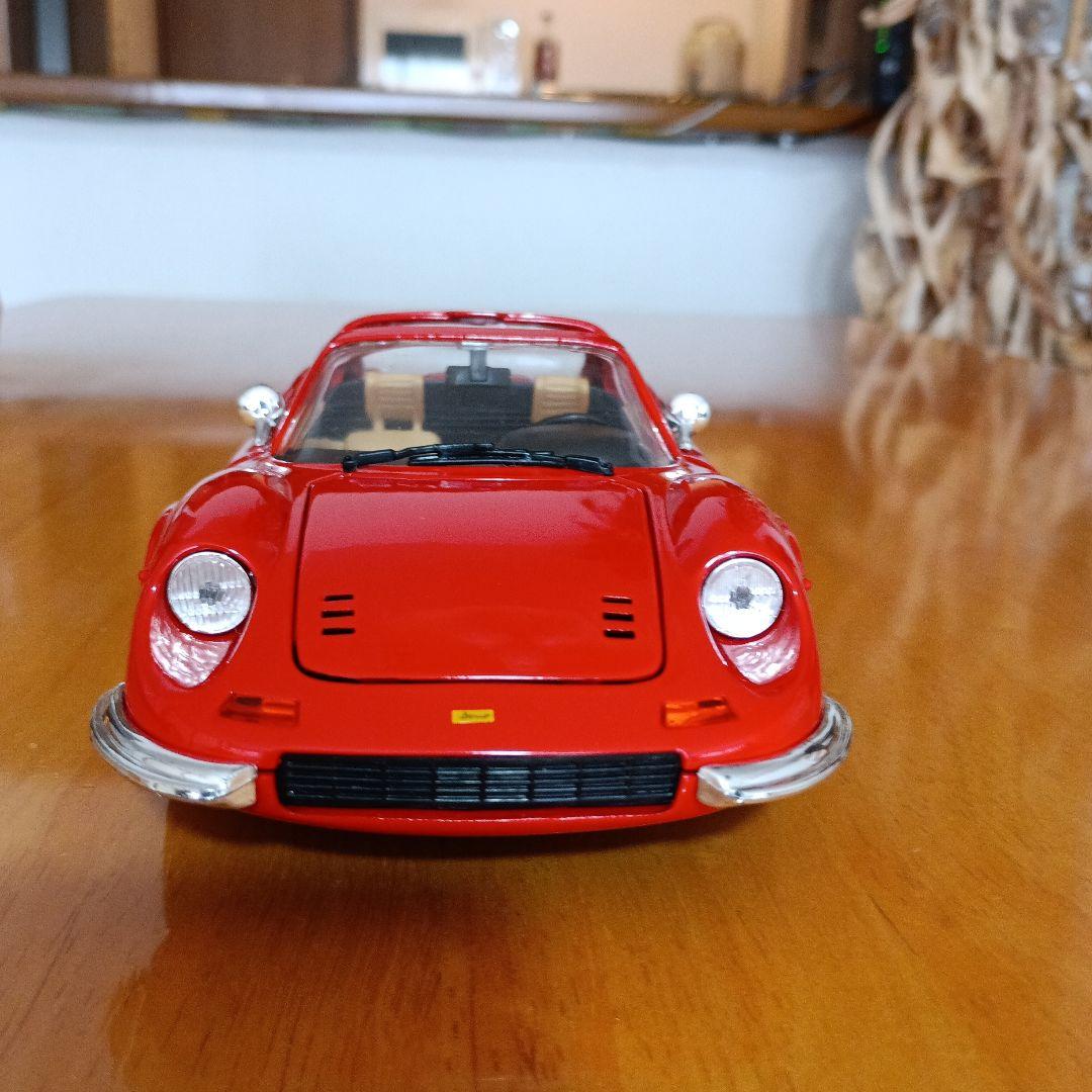 ホットウイール　フェラーリ　ディノ246GTS 1/18