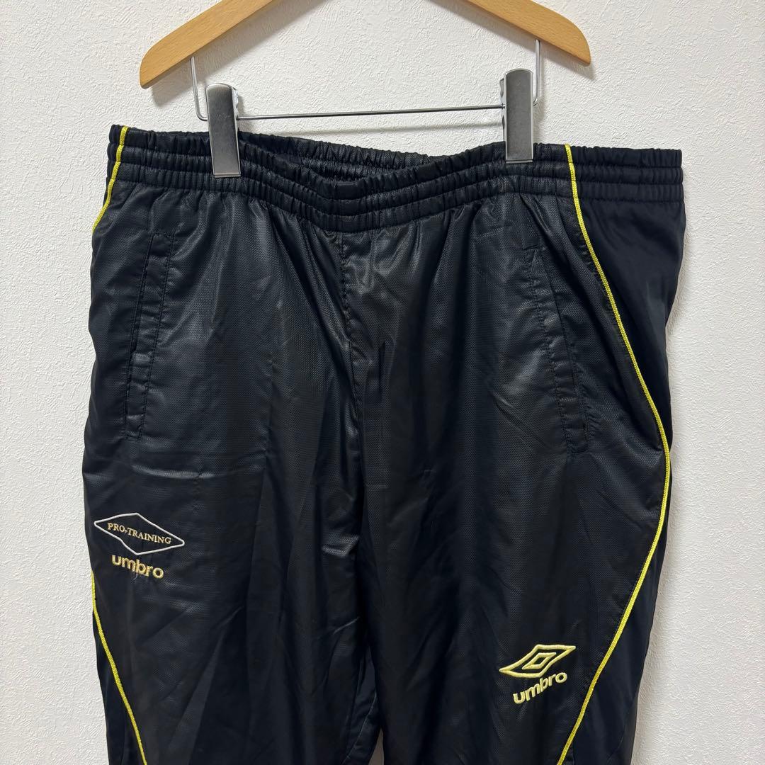 UMBRO アンブロ　中綿　ナイロンセットアップ　上下　レッド　L