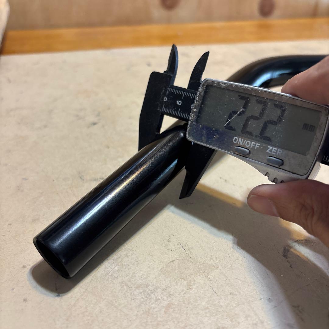 animal Foursome Bar 9.5” BMX ブラック ハンドルバー