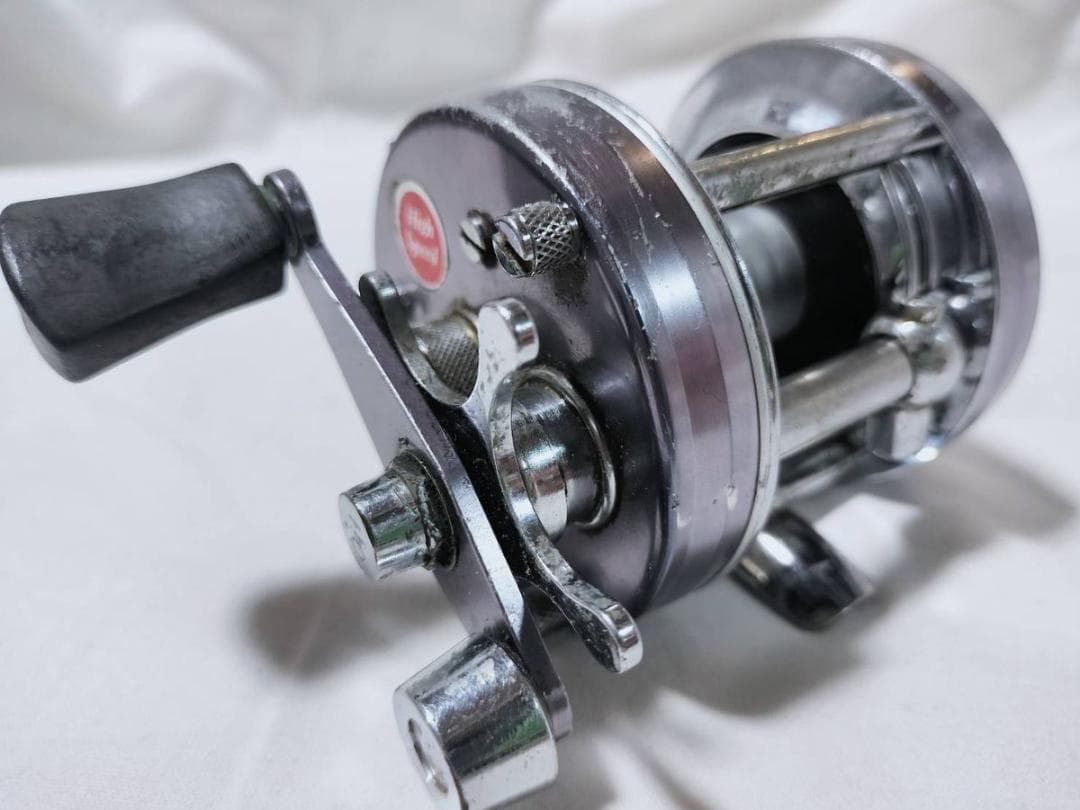 アブガルシア　アンバサダー5500C 　ビンテージ　リール abu 　グレー