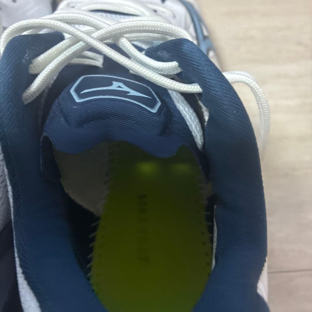 Mizuno ウェーブライトニング z8 24cm バレ３回のみ使用