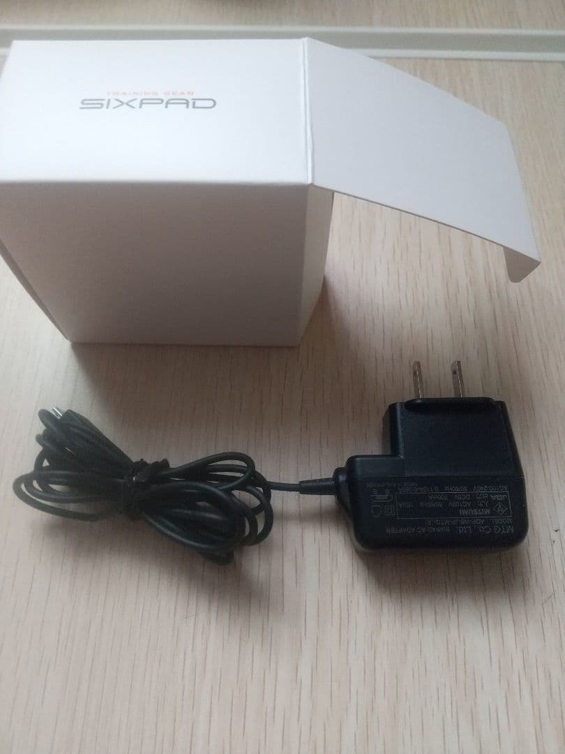 【3000円相当の新品ジェルパッド2枚付】SIXPAD ボトムベルト M