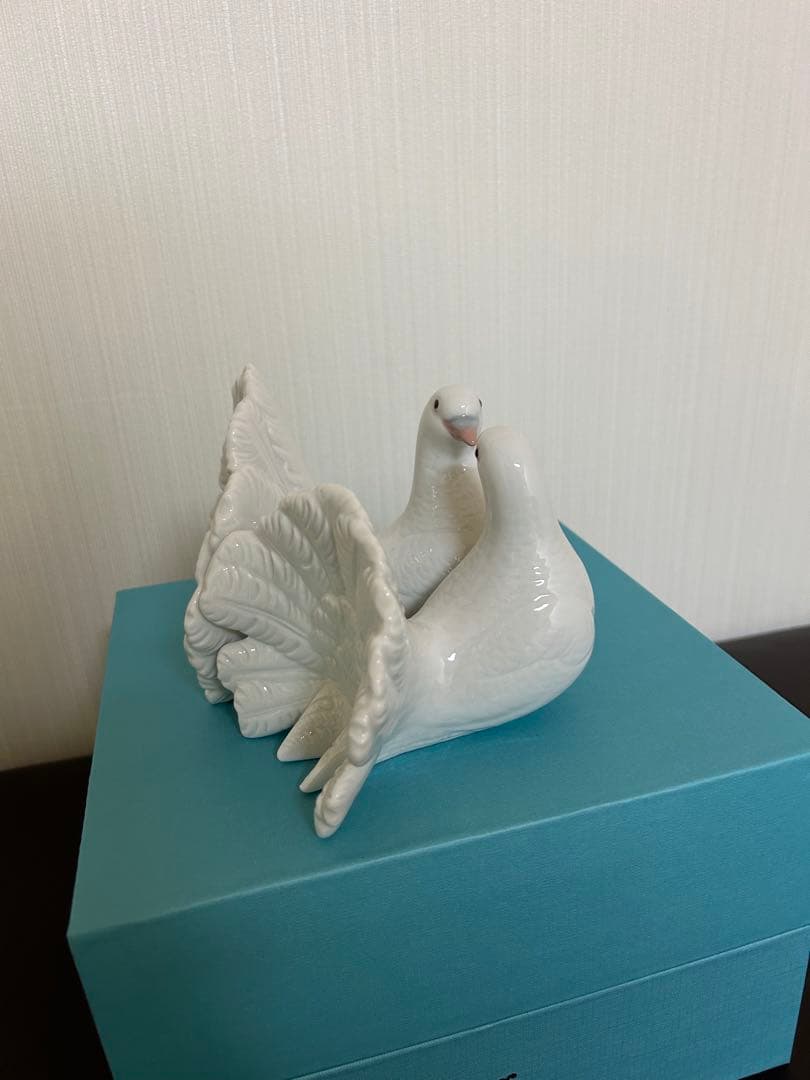 リヤドロ　鳩　(オリジナルボックス付き)