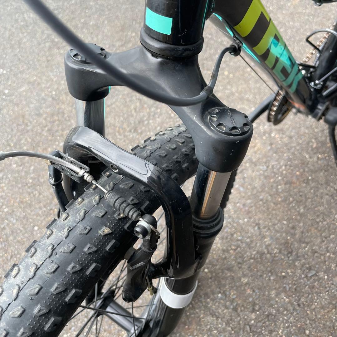 TREK 24シマノ8段変zoomダンパーサスペンション　ミノウラドリンクH付き