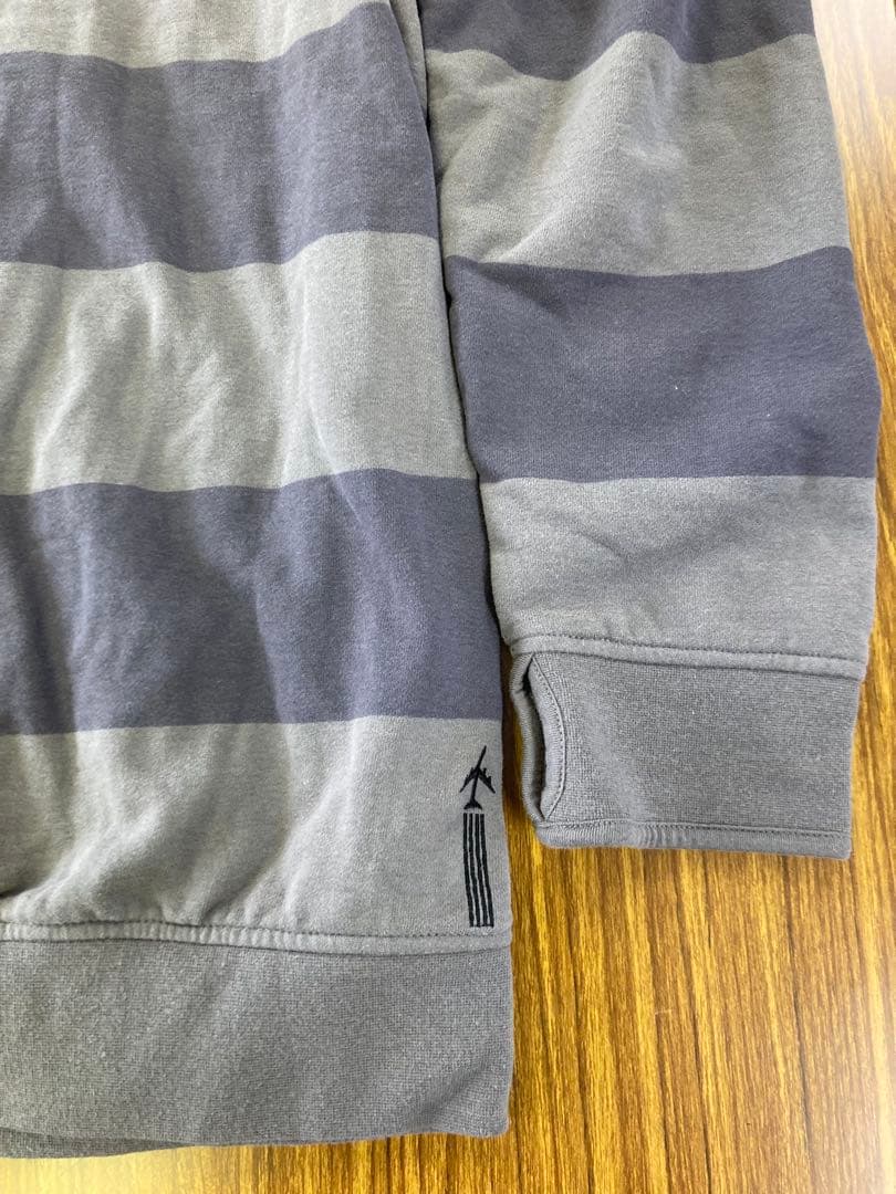 新品 burton バートン パーカー XLサイズ アパレル
