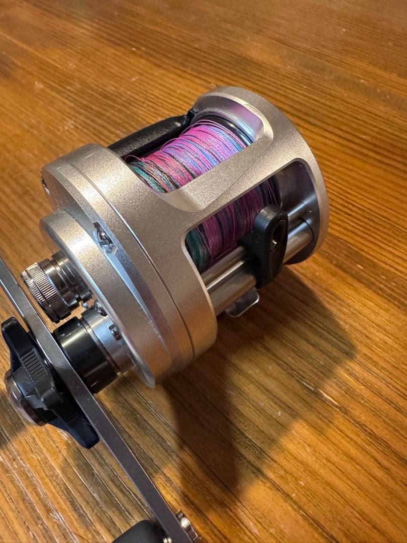シマノ カルカッタ 400 SHIMANO CALCUTTA