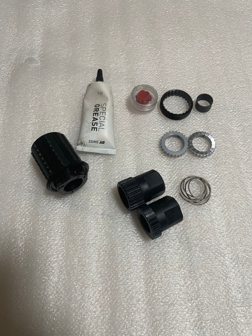 DT Swiss p1800spline スターラチェット化済み　チューブ2本